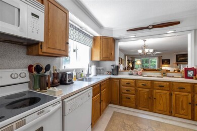 29 Harbor Way unit 29-31, Wolfeboro, NH 03894 - photo 2