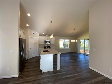 2069 SE Academy St, Dallas, OR 97338 - photo 5