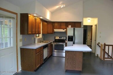 115 Bayberry Ct, East Stroudsburg, PA 18301 - photo 4