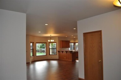 1134 Riverrock Way, Medford, OR 97504 - photo 4