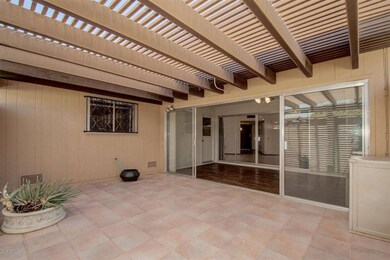 11022 W Topaz Dr, Sun City, AZ 85351 - photo 6