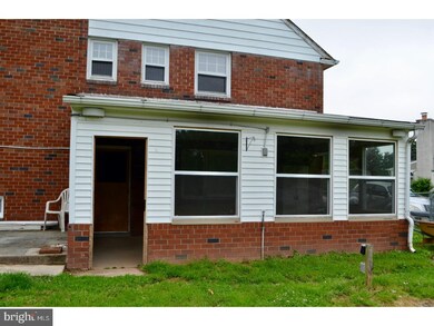 2213 Carol Ln, Norristown, PA 19401 - photo 2