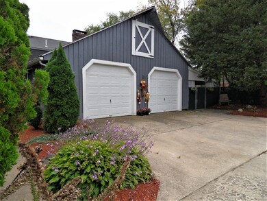 215 Elm St, Blackstone, MA 01504 - photo 2