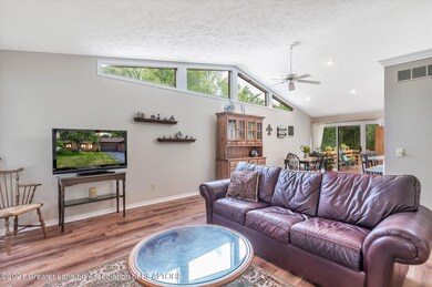 07-2392 Emerald Forest Cr.-Windowstill R