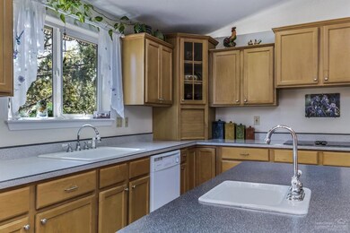 1705 NW Galloway Ave, Terrebonne, OR 97760 - photo 6