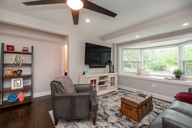 1884 Webster Ln, Des Plaines, IL 60018 - photo 3