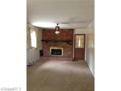 715 E Fairfield Rd, High Point, NC 27263 - photo 3