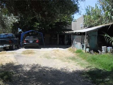 THE BACK OF THE LOT, FROM THE ALLEY ACCESS, LOOKIN