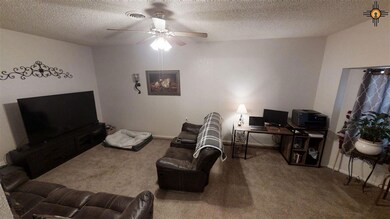 2121 N Steven Dr, Hobbs, NM 88240 - photo 6