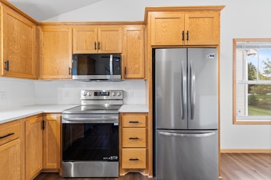 140 Stallion Ln, Circle Pines, MN 55014 - photo 5