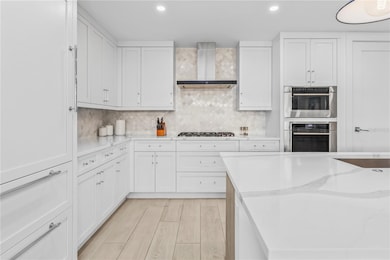 1035 Seaside Dr unit 404, Sarasota, FL 34242 - photo 7