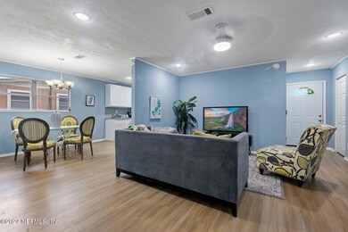 6515 Cooper Ln, Jacksonville, FL 32210 - photo 7