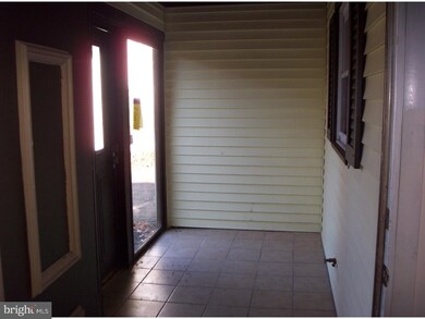 146 Pheasant Ln, Willingboro, NJ 08046 - photo 3