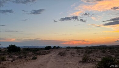 5540 W Ron Ln, Yucca, AZ 86438 - photo 4