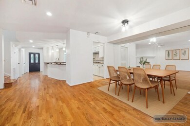 Breakfast Area *virtually staged