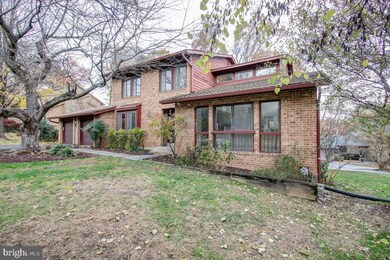 2516 Oakenshield Dr, Potomac, MD 20854 - photo 2