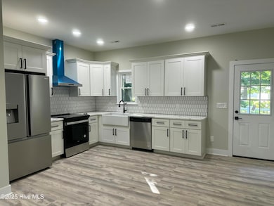 1811 Brown Ave, Burlington, NC 27215 - photo 3