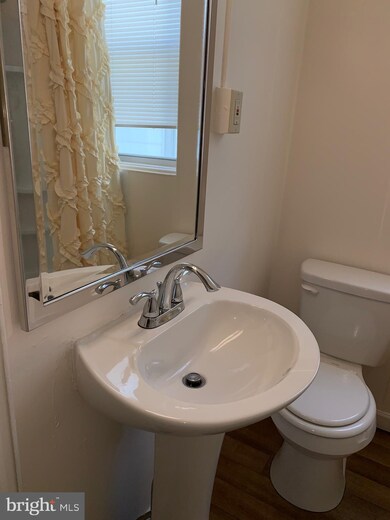 1122 Locust St, Reading, PA 19604 - photo 7