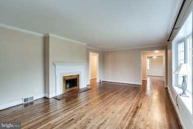 527 Hampton Ln, Towson, MD 21286 - photo 7