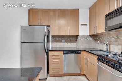 363 E 76th St unit 2D, New York, NY 10021 - photo 5