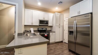 Kitchen w/Quartz Countertops
