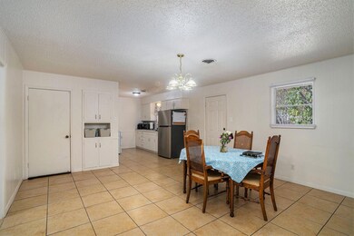 1205 N Brazos Ave unit 1207, Cleburne, TX 76031 - photo 7