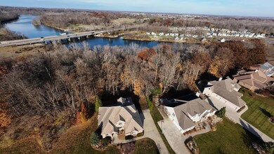 285 River Run Dr unit 13, Saint Joseph, MI 49085 - photo 2