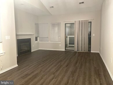 1506 Summerchase Ct, Reston, VA 20194 - photo 4