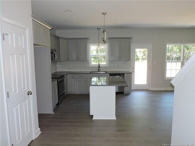 505 Haverford Ct, Fayetteville, NC 28314 - photo 6