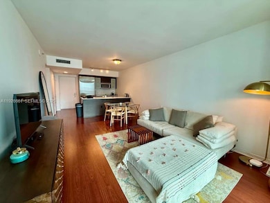 500 Brickell unit 2206, Miami, FL 33131 - photo 5