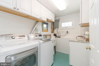 237 Canterbury Dr, Wallingford, PA 19086 - photo 5