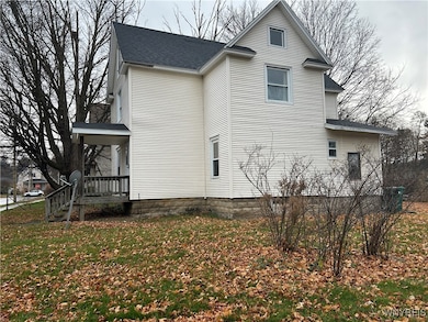 11 Genesee St E, Perry, NY 14530 - photo 3