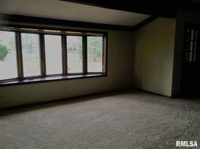 28 Oakbrook Place, Bettendorf, IA 52722 - photo 4