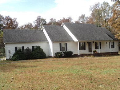 177 Spring Meadows Ln, Manchester, TN 37355 - photo 2