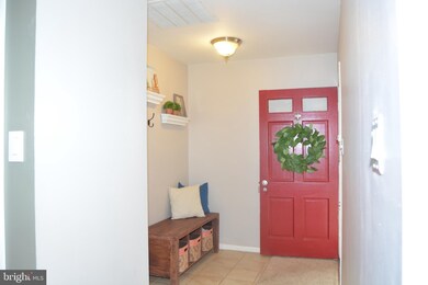12802 Middleton Ln, Fairfax, VA 22033 - photo 5