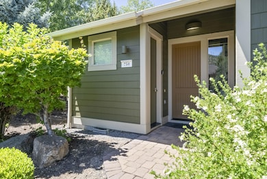 751 Sage Country Ct, Redmond, OR 97756 - photo 4