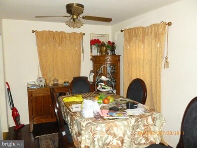 5803 Shepherd Ln, Lanham, MD 20706 - photo 3