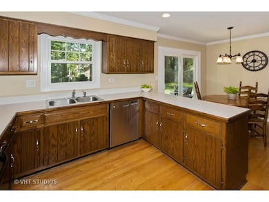 907 S Charles Ave, Naperville, IL 60540 - photo 6