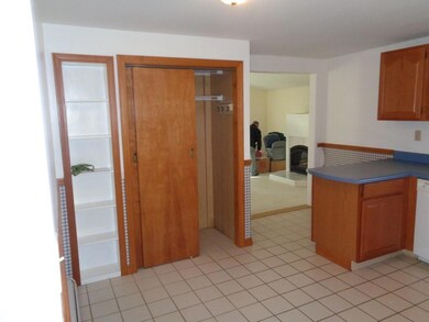 89 Rhode Island Ave, Millinocket, ME 04462 - photo 5