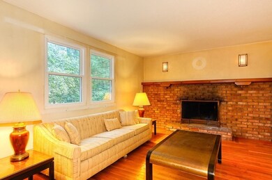 79 Hall St, Dunstable, MA 01827 - photo 4