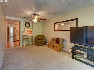 242 Foxtail Dr, Eugene, OR 97405 - photo 7