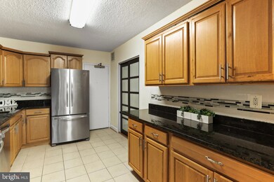 Skyline Plaza unit 916S, Baileys Crossroads, VA 22041 - photo 6