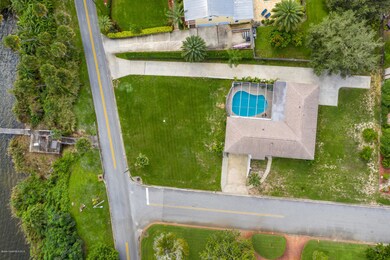 3049 N Indian River Dr