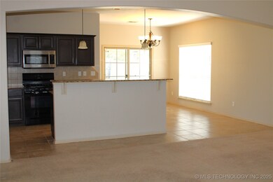 3008 W Mobile Place, Broken Arrow, OK 74011 - photo 2