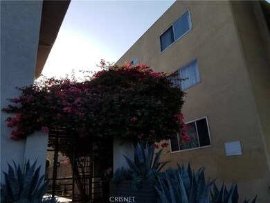 6209 Coldwater Canyon Ave unit 36, Los Angeles, CA 91606 - photo 2