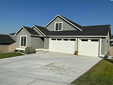 1058 Klikitat St, Richland, WA 99352 - photo 2