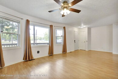 5226 Wexford Rd, Lansing, MI 48911 - photo 6