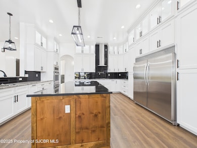 CAM02234G0-PR0026-STILL038