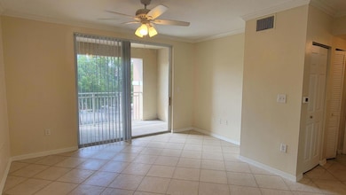 6533 Emerald Dunes Dr unit 304, West Palm Beach, FL 33411 - photo 2