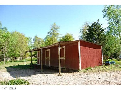Stable/Barn - THREE STALLS